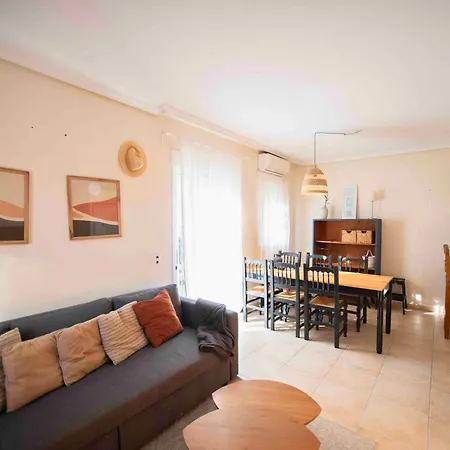 With Private Garden 200m From The Sea Feriehus Torrevieja