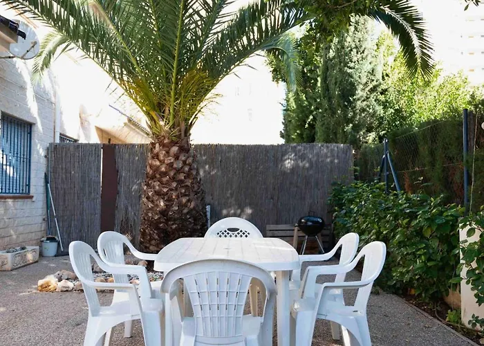 With Private Garden 200m From The Sea Feriehus Torrevieja