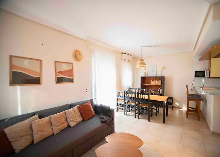 With Private Garden 200m From The Sea Feriehus Torrevieja
