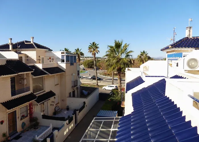 With Private Garden 200m From The Sea Feriehus Torrevieja